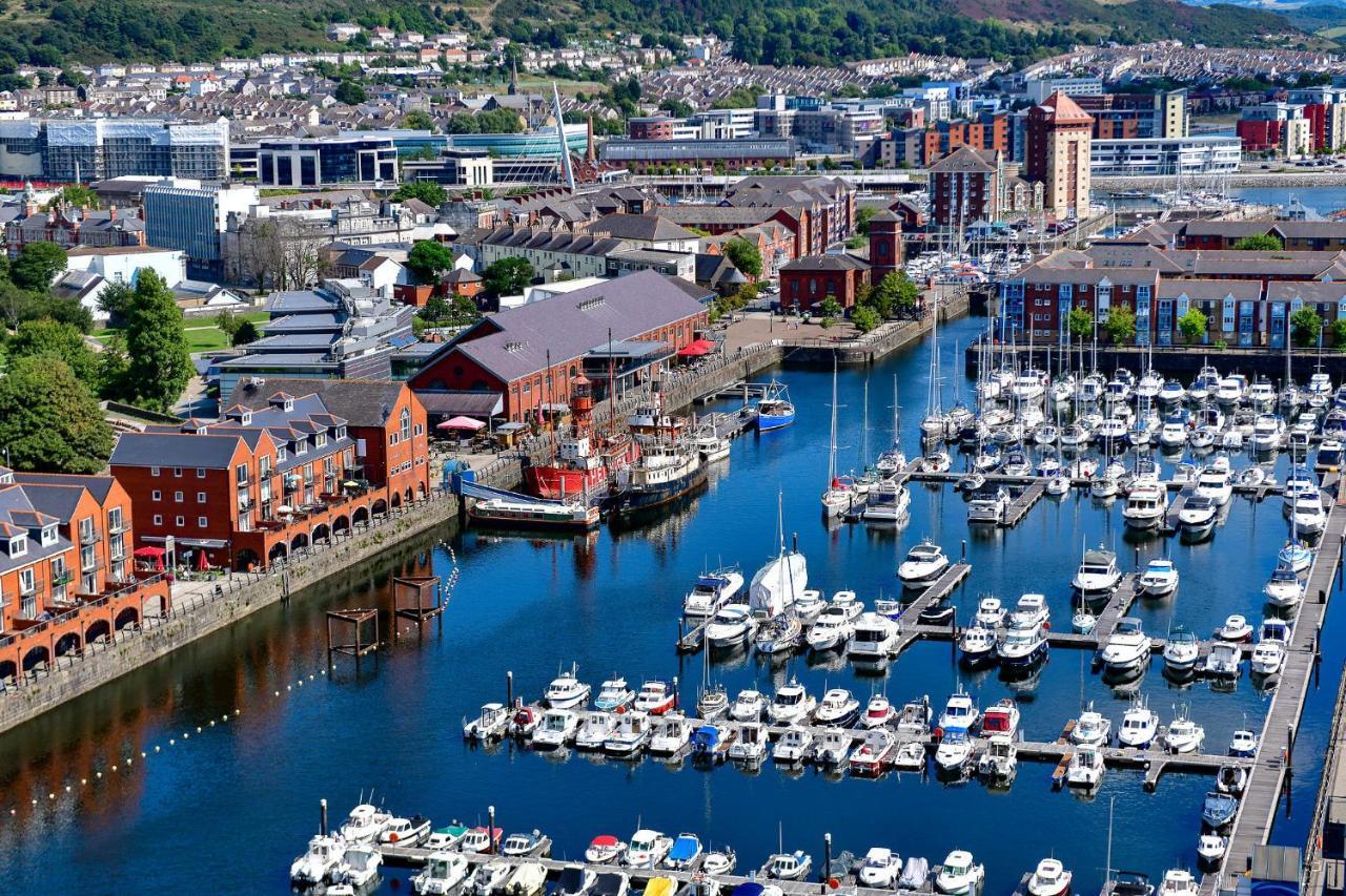 Just Stay Wales - Meridian Tower Marina & City View - 2 Bed Apartment Swansea Eksteriør billede